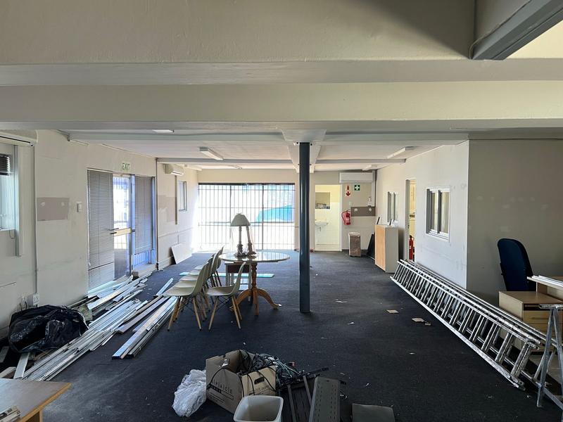 To Let commercial Property for Rent in Newton Park Eastern Cape